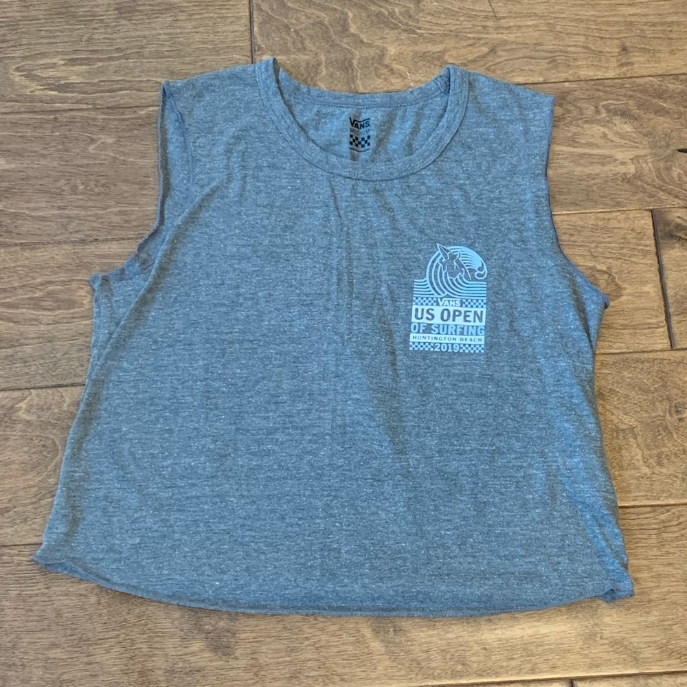 Vans • Size M • Crop Shirt • Grey w/ White & Blue